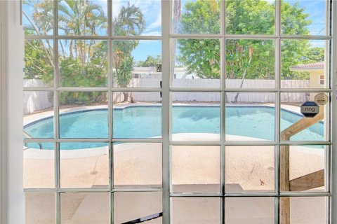Villa ou maison à louer à Oakland Park, Floride: 3 chambres, 151.62 m2 № 2382977 - photo 2