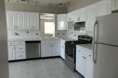 Villa ou maison à louer à Oakland Park, Floride: 3 chambres, 151.62 m2 № 2382977 - photo 4