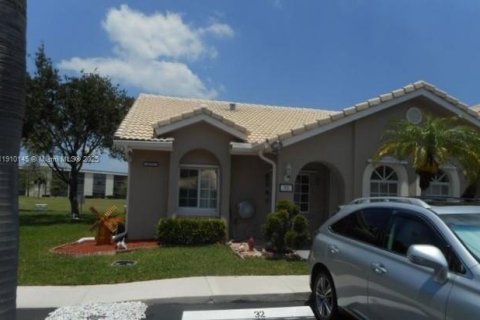 Townhouse in Margate, Florida 2 bedrooms, 96.99 sq.m. № 2082183