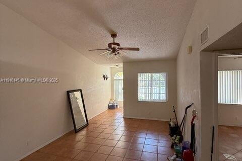Townhouse in Margate, Florida 2 bedrooms, 96.99 sq.m. № 2082183 - photo 4