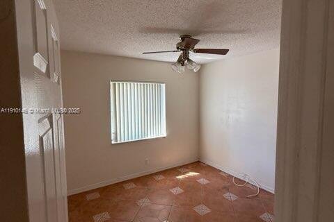Townhouse in Margate, Florida 2 bedrooms, 96.99 sq.m. № 2082183 - photo 5