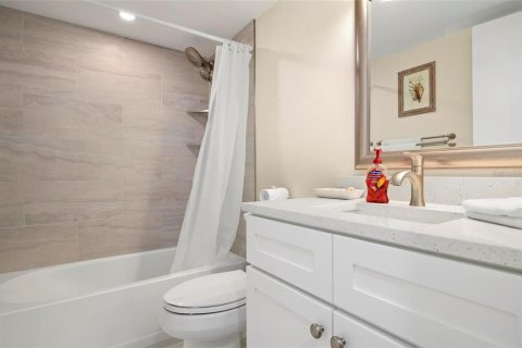 Copropriété à louer à Sarasota, Floride: 2 chambres, 103.31 m2 № 1773891 - photo 15