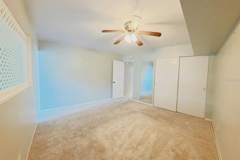 Condo in Kenneth City, Florida, 1 bedroom № 2093402 - photo 17