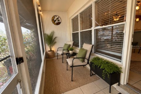 Condo in Kenneth City, Florida, 1 bedroom № 2093402 - photo 6
