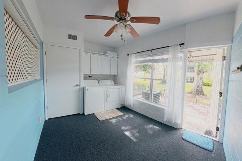 Condo in Kenneth City, Florida, 1 bedroom № 2093402 - photo 25