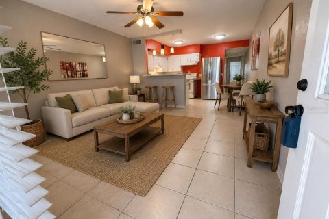 Condo in Kenneth City, Florida, 1 bedroom № 2093402 - photo 2