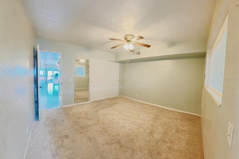 Condo in Kenneth City, Florida, 1 bedroom № 2093402 - photo 19