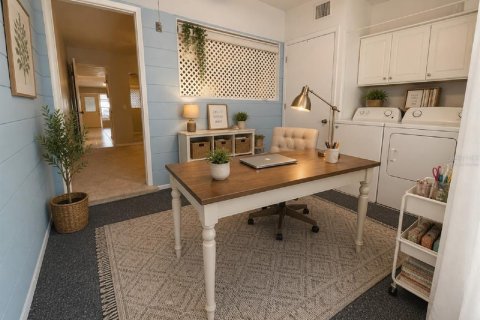Condo in Kenneth City, Florida, 1 bedroom № 2093402 - photo 4