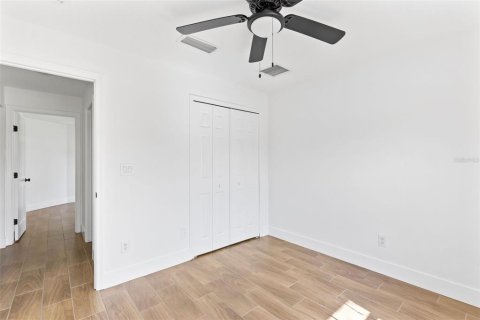 House in Palm Coast, Florida 4 bedrooms, 137.5 sq.m. № 1900458 - photo 23
