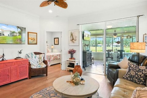 Condo in Sun City Center, Florida, 2 bedrooms  № 1834875 - photo 8