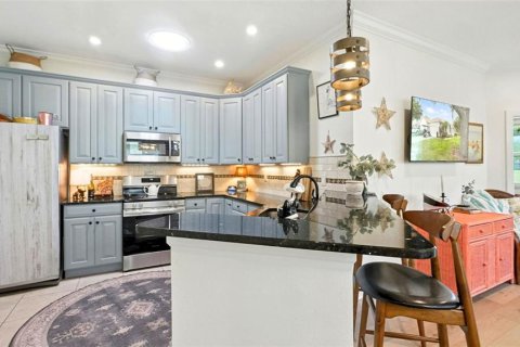 Condo in Sun City Center, Florida, 2 bedrooms  № 1834875 - photo 5
