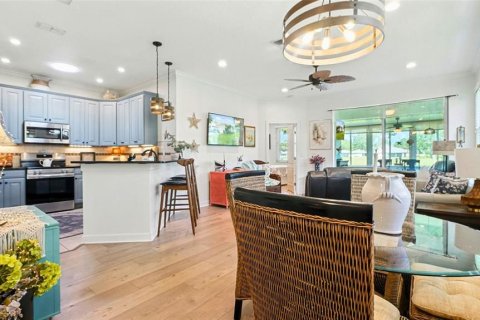 Condo in Sun City Center, Florida, 2 bedrooms  № 1834875 - photo 4
