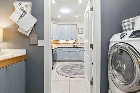 Condo in Sun City Center, Florida, 2 bedrooms  № 1834875 - photo 7
