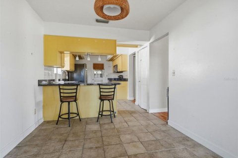 Villa ou maison à vendre à Clearwater, Floride: 3 chambres, 176.33 m2 № 2391146 - photo 6