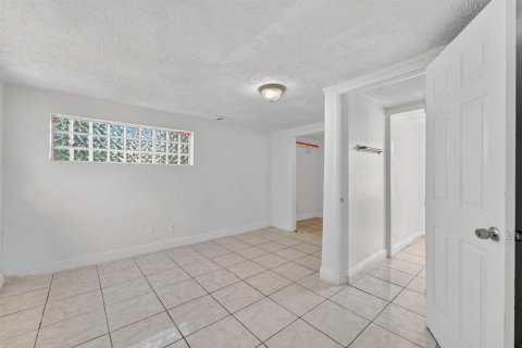 Villa ou maison à vendre à Fort Lauderdale, Floride: 5 chambres, 181.16 m2 № 2288686 - photo 16