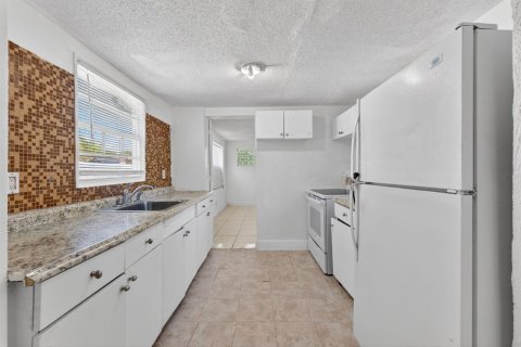 Villa ou maison à vendre à Fort Lauderdale, Floride: 5 chambres, 181.16 m2 № 2288686 - photo 7