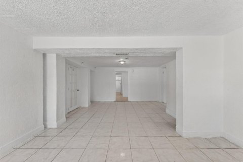 Villa ou maison à vendre à Fort Lauderdale, Floride: 5 chambres, 181.16 m2 № 2288686 - photo 5