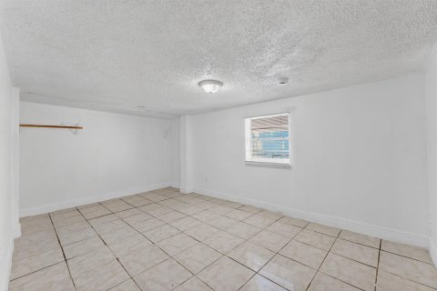 Villa ou maison à vendre à Fort Lauderdale, Floride: 5 chambres, 181.16 m2 № 2288686 - photo 13