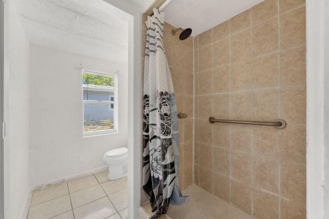 Villa ou maison à vendre à Fort Lauderdale, Floride: 5 chambres, 181.16 m2 № 2288686 - photo 18