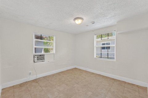 Villa ou maison à vendre à Fort Lauderdale, Floride: 5 chambres, 181.16 m2 № 2288686 - photo 15