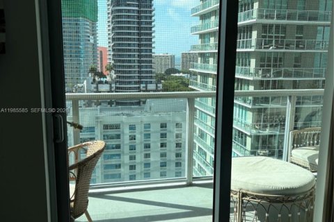 Condominio en alquiler en Miami, Florida, 1 dormitorio № 2047078 - foto 6