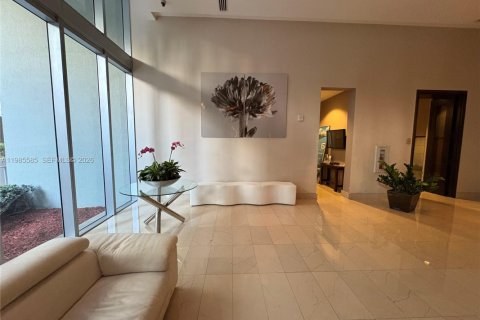 Condominio en alquiler en Miami, Florida, 1 dormitorio № 2047078 - foto 8