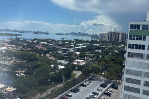 Condominio en venta en North Miami, Florida, 2 dormitorios, 110.37 m2 № 2006078 - foto 4