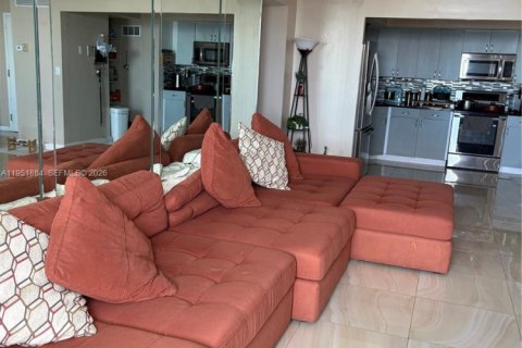 Condominio en venta en North Miami, Florida, 2 dormitorios, 110.37 m2 № 2006078 - foto 7