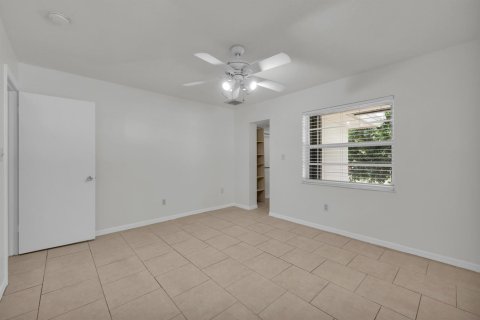 Condo in St. Lucie, Florida, 2 bedrooms  № 2366209 - photo 15