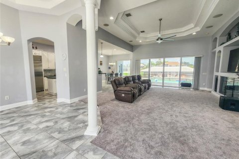 House in Palm Coast, Florida 4 bedrooms, 247.21 sq.m. № 1778929 - photo 4