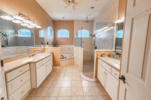 House in Palm Coast, Florida 4 bedrooms, 247.21 sq.m. № 1778929 - photo 17