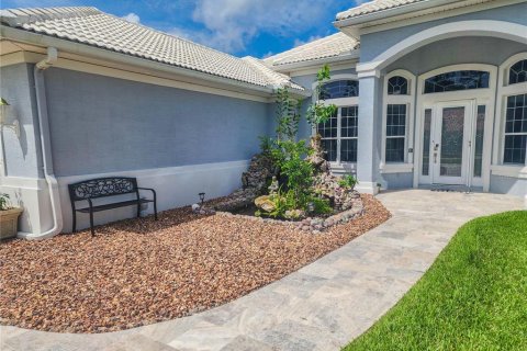 House in Palm Coast, Florida 4 bedrooms, 247.21 sq.m. № 1778929 - photo 3