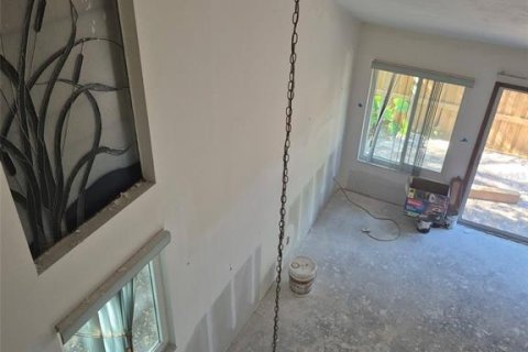 Townhouse in Dunedin, Florida 2 bedrooms, 102.19 sq.m. № 1851482 - photo 3
