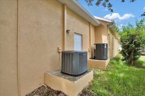 Casa en venta en Tampa, Florida, 4 dormitorios, 257.06 m2 № 1819003 - foto 14