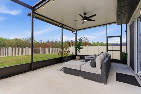 House in Riverview, Florida 4 bedrooms, 244.05 sq.m. № 2101240 - photo 17