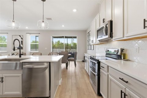 House in Riverview, Florida 4 bedrooms, 244.05 sq.m. № 2101240 - photo 7