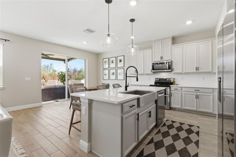 House in Riverview, Florida 4 bedrooms, 244.05 sq.m. № 2101240 - photo 12