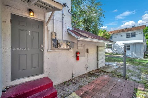 Propiedad comercial en venta en Hollywood, Florida, 124.21 m2 № 2431408 - foto 20