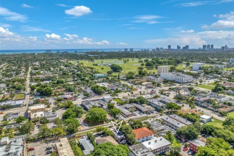Propiedad comercial en venta en Hollywood, Florida, 124.21 m2 № 2431408 - foto 3