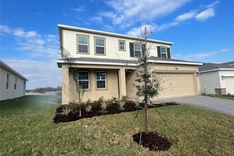 House in Davenport, Florida 4 bedrooms, 285.21 sq.m. № 1918469 - photo 1