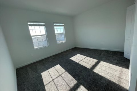 House in Davenport, Florida 4 bedrooms, 285.21 sq.m. № 1918469 - photo 10