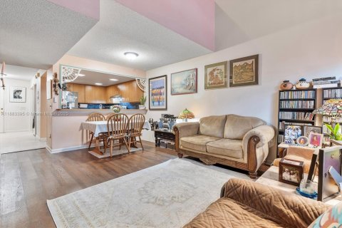 Купить таунхаус в Дейви, Флорида 2 спальни, 123.37м2, № 1931203 - фото 3