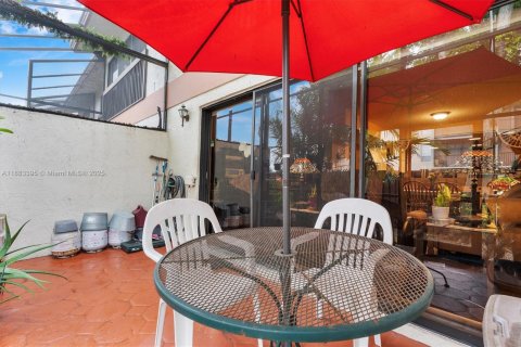 Купить таунхаус в Дейви, Флорида 2 спальни, 123.37м2, № 1931203 - фото 21