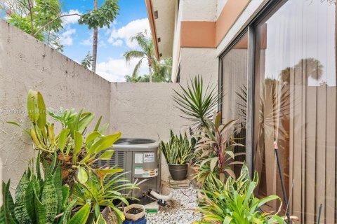 Купить таунхаус в Дейви, Флорида 2 спальни, 123.37м2, № 1931203 - фото 24