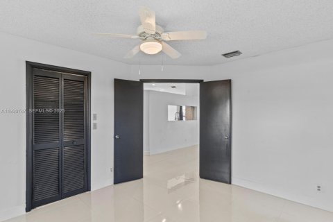 House in Coral Springs, Florida 4 bedrooms, 204.85 sq.m. № 1989504 - photo 26