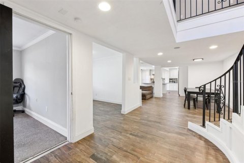Casa en venta en Clermont, Florida, 5 dormitorios, 339.46 m2 № 1918377 - foto 9