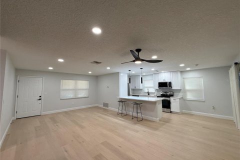 House in Sarasota, Florida 3 bedrooms, 108.7 sq.m. № 1808109 - photo 12