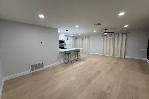 House in Sarasota, Florida 3 bedrooms, 108.7 sq.m. № 1808109 - photo 2