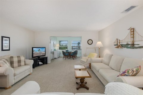 Copropriété à vendre à New Port Richey, Floride: 2 chambres, 128.95 m2 № 2103059 - photo 19