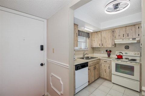 Copropriété à vendre à New Port Richey, Floride: 2 chambres, 128.95 m2 № 2103059 - photo 15